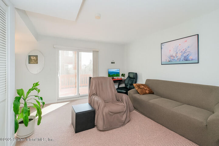 Property Photo:  20 Michael Court  NY 10308 