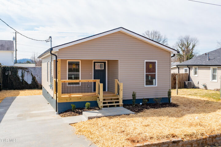 504 West Cedar Street  Bristol TN 37620 photo