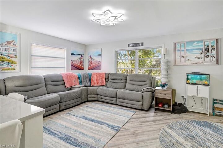 Property Photo:  5887 Kingfish Rd  FL 33922 