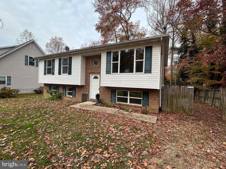 Property Photo: 716 Alamo Lane MD 20657