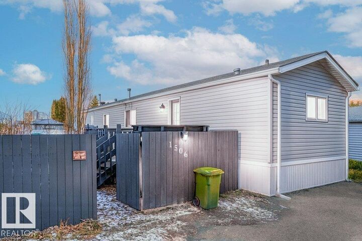 1506 Lakeview Road  Sherwood Park AB T8H 1M1 photo