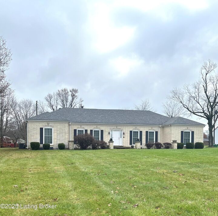 Property Photo: 12 Carrol Ann Ave KY 40057
