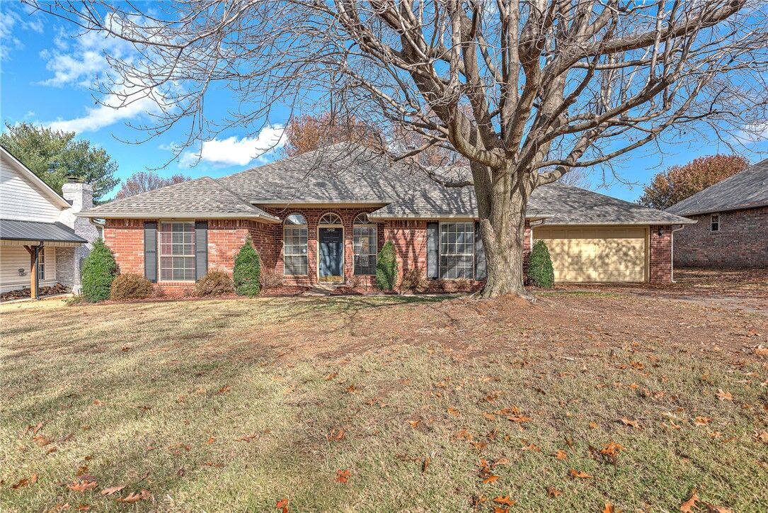 Property Photo: 4202 Clark Avenue AR 72762