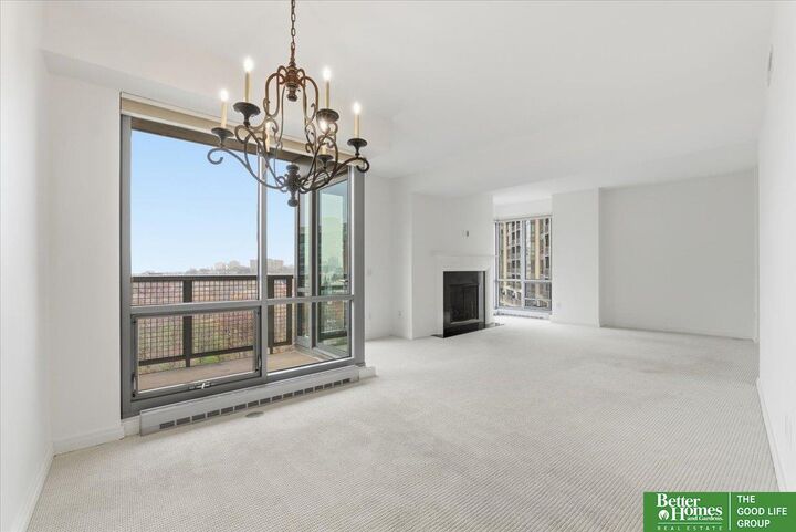 200 S 31st Avenue 4401-4402  Omaha NE 68131-0000 photo