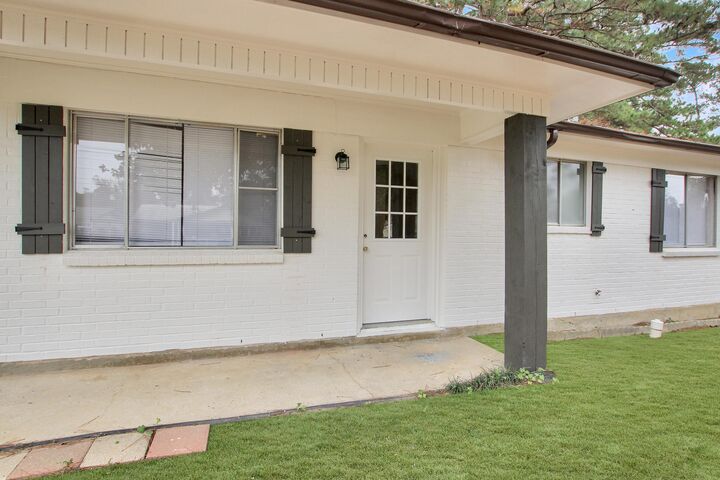 Property Photo:  210 Hickory St  LA 71461 