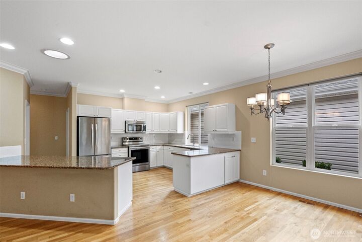 Property Photo:  6910  38th Street Ct W  WA 98466 