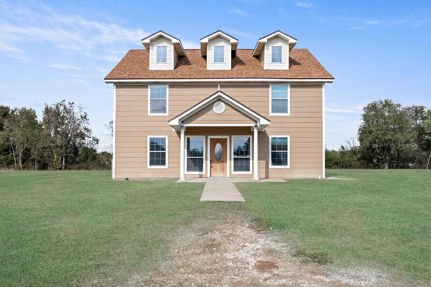 Property Photo:  425 Jones  TX 77611-3804 