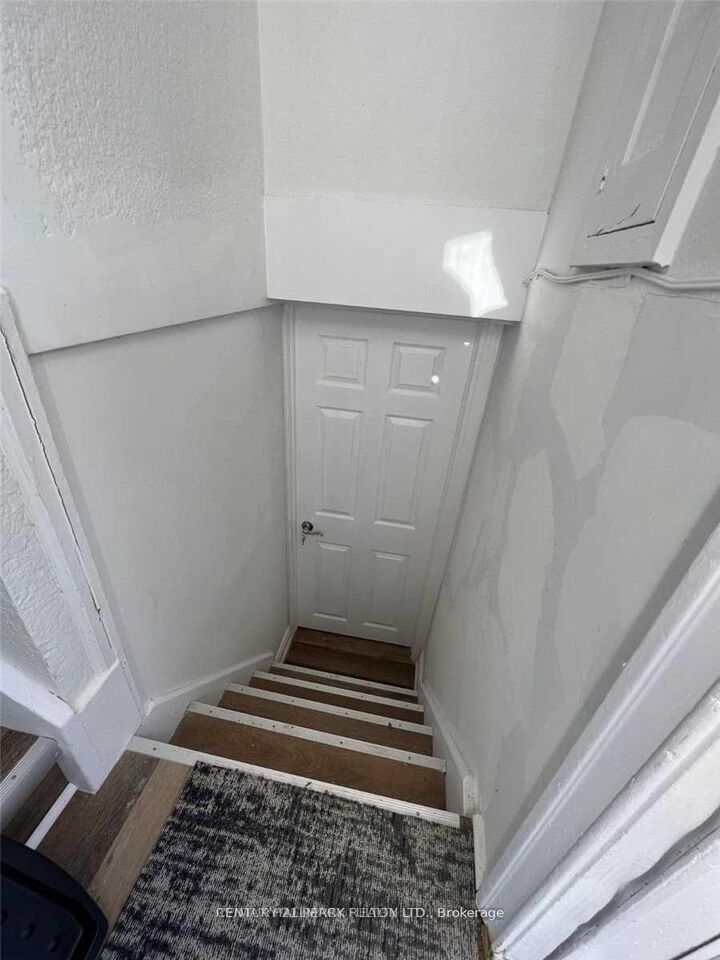 Photo de la propriété:  48 Connaught Avenue Bsmt  ON M2M 1G8 