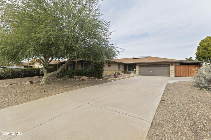 Property Photo:  2528 E Geneva Drive  AZ 85282 