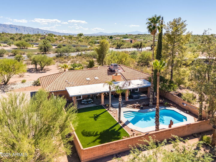 Property Photo:  4205 N Avenida De Pimeria Alta --  AZ 85749 