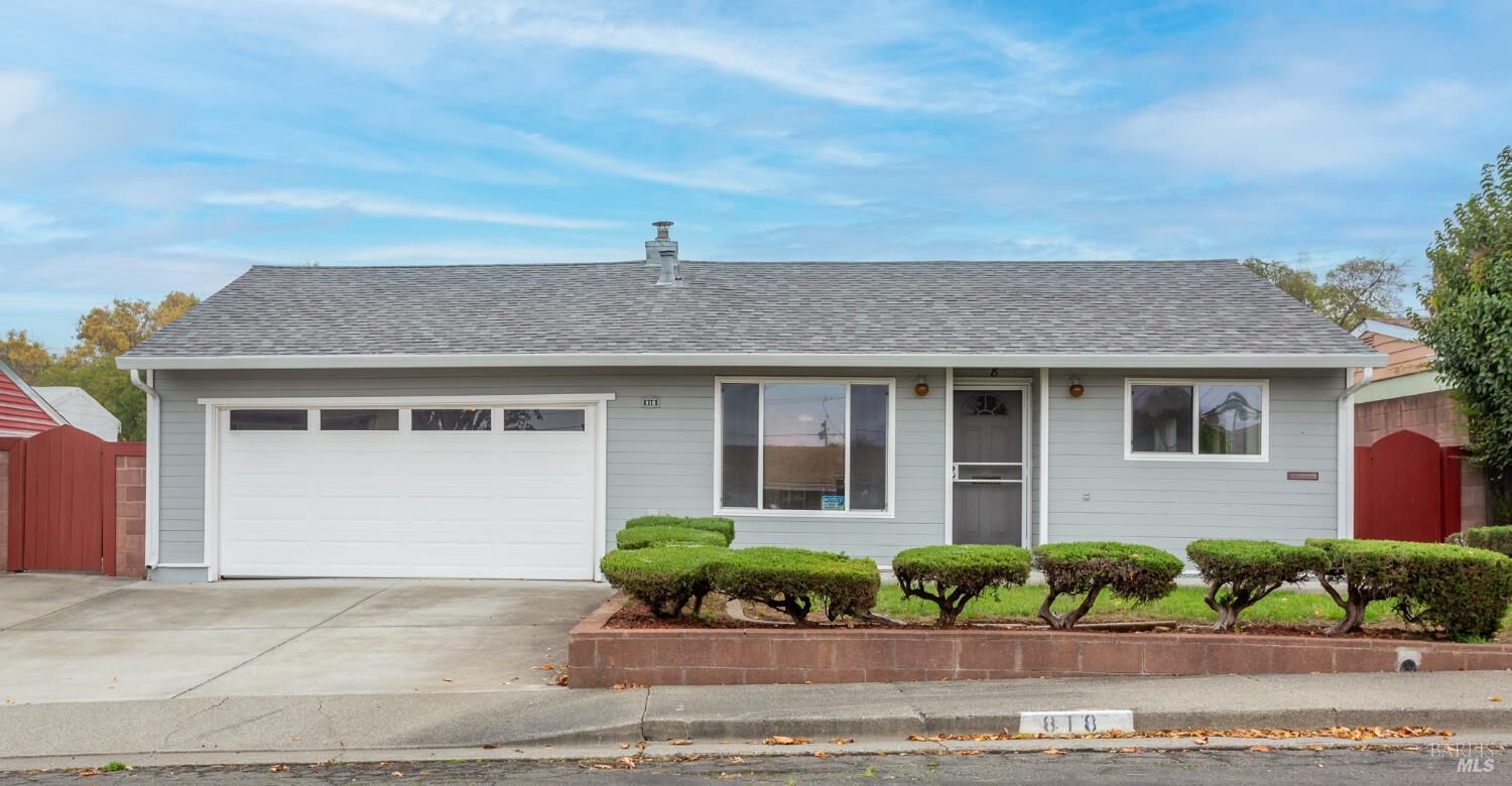 Property Photo:  818 Ashwood Avenue  CA 94591 