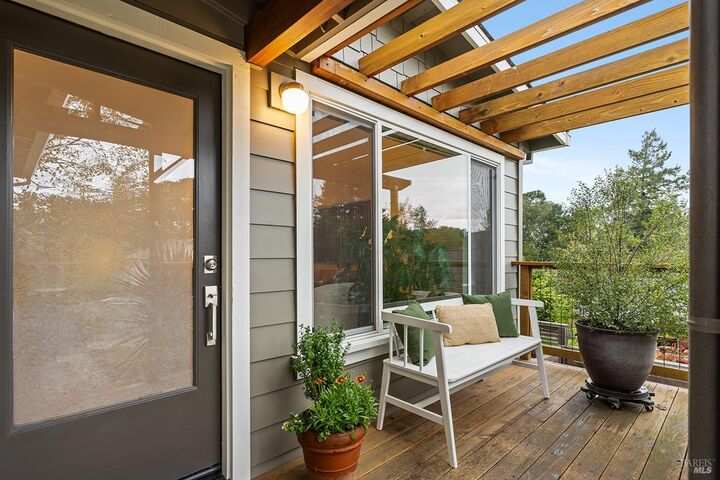 Property Photo:  576 Cleveland Avenue  CA 95472 