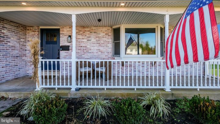 Property Photo: 1140 Dayton Drive PA 18974