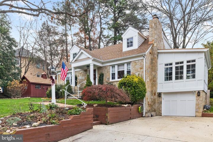 Property Photo:  4004 Estabrook Drive  VA 22003 