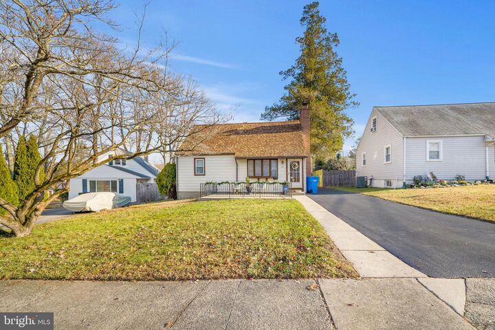 Property Photo:  115 Newby Drive  PA 19073 