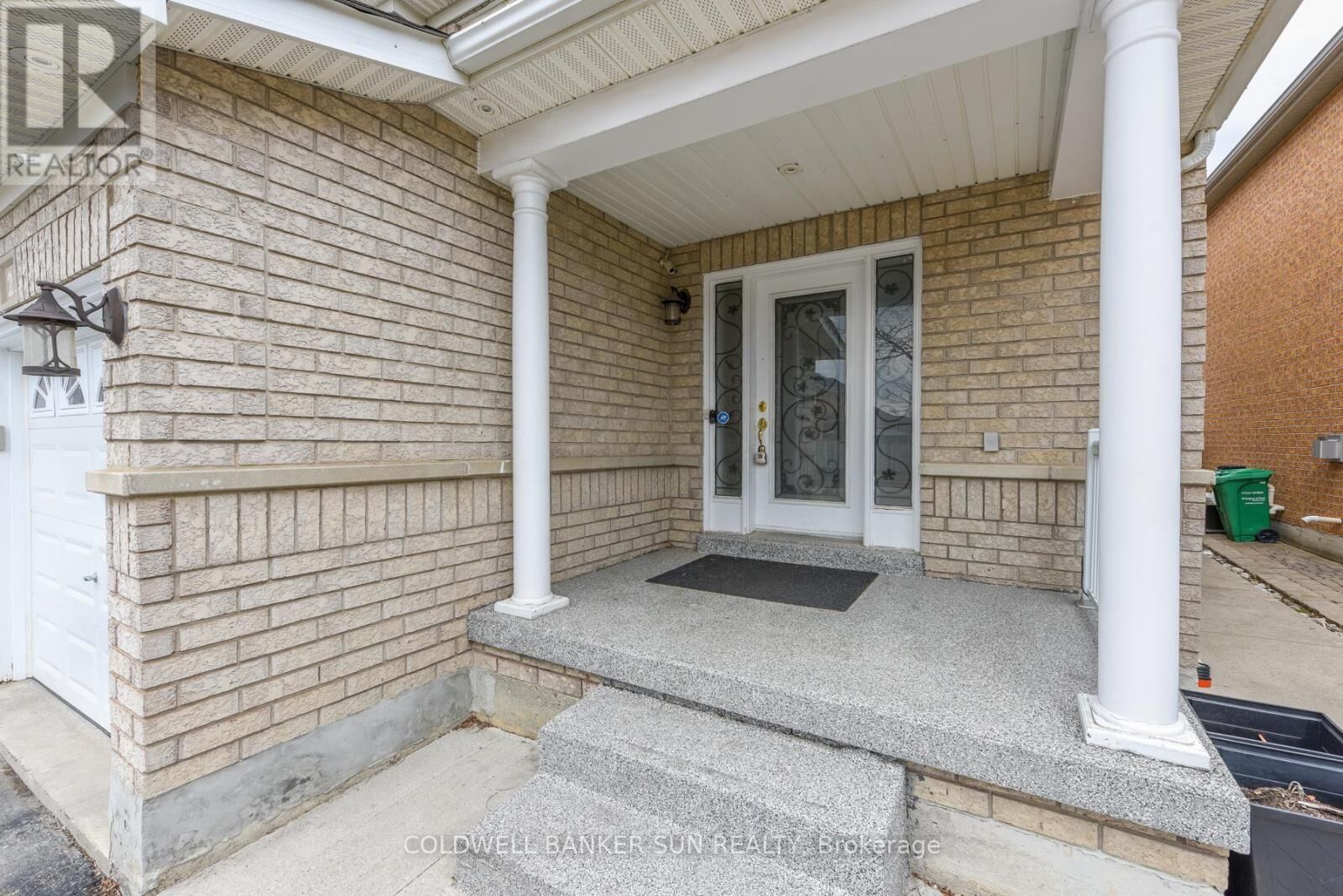 Photo de la propriété:  21 Sunnyview Road  ON L7A 3E4 
