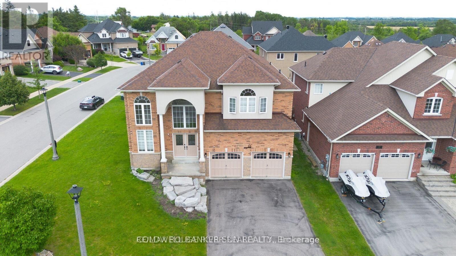 Property Photo:  33 Ellis Crescent  ON K9V 0A5 