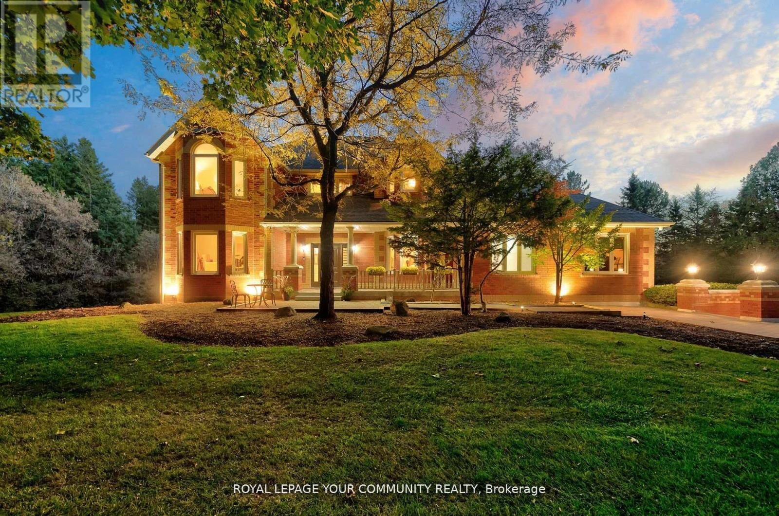 Property Photo:  508 King Street East  ON L7E 0B9 