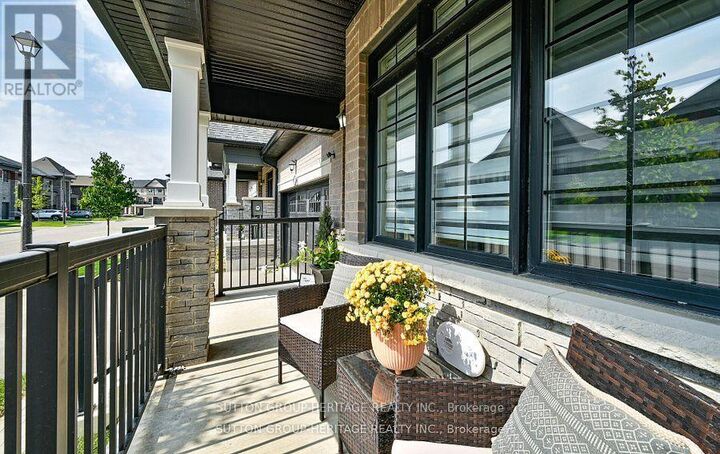 Property Photo:  25 Ballinger Way  ON L9P 0R6 