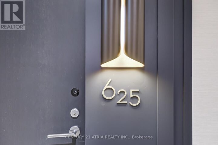 Property Photo:  259 The Kingsway 625  ON M9A 0G2 