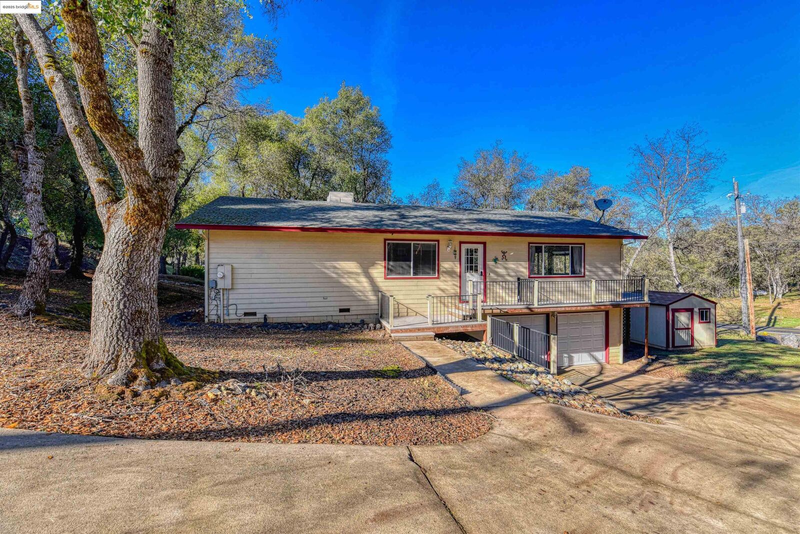 Property Photo:  12908 Green Valley Cr  CA 95321 