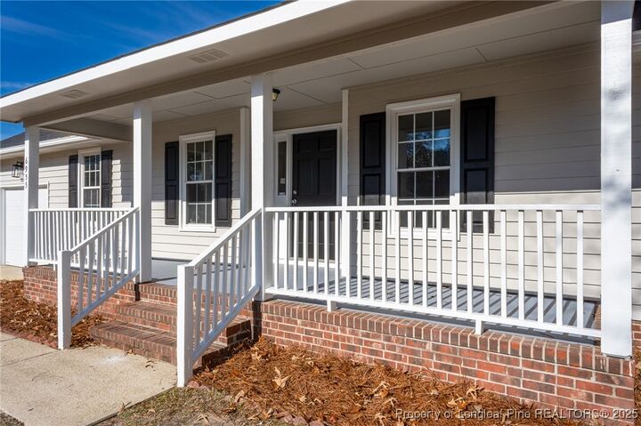 Property Photo:  6955 Calamar Drive  NC 28314 