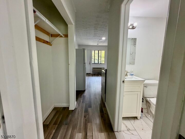 Property Photo:  207 Old Chimney Ridge Rd O4 G  NJ 07827 