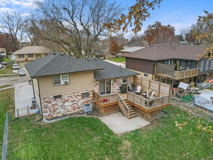 Property Photo: 1433 N 7th Avenue E IA 50208