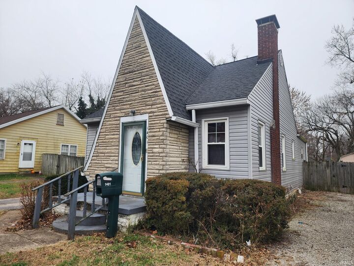 Property Photo:  1401 Lodge Avenue  IN 47714 