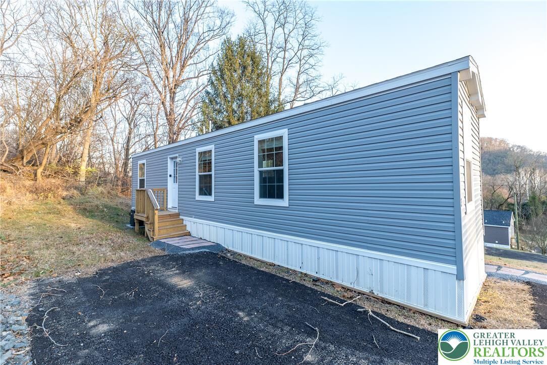 Property Photo:  465 Royal Manor Road Lot 3  PA 18042 