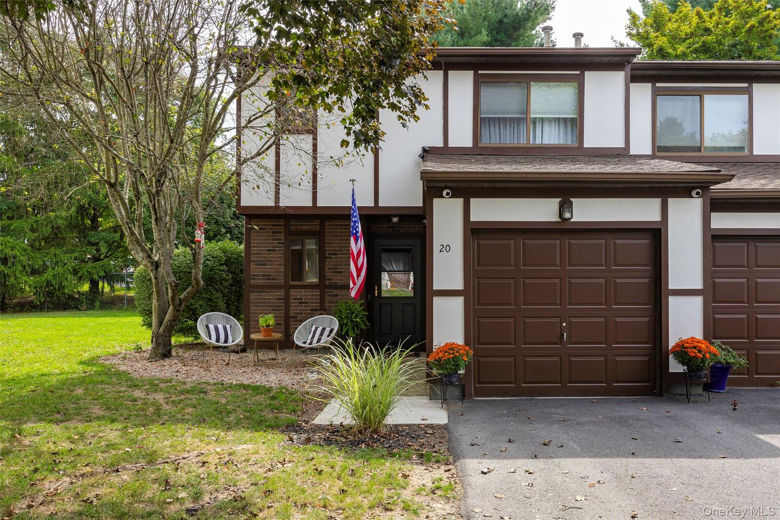 Property Photo:  20 Amber Court  NY 12603 