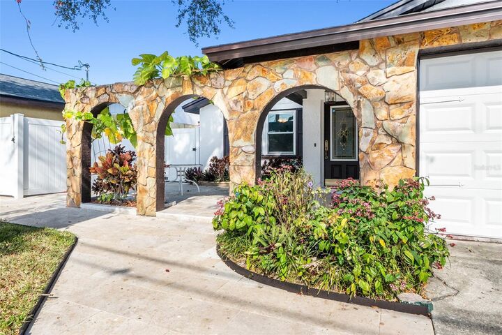 Property Photo:  10187 122nd Avenue  FL 33773 