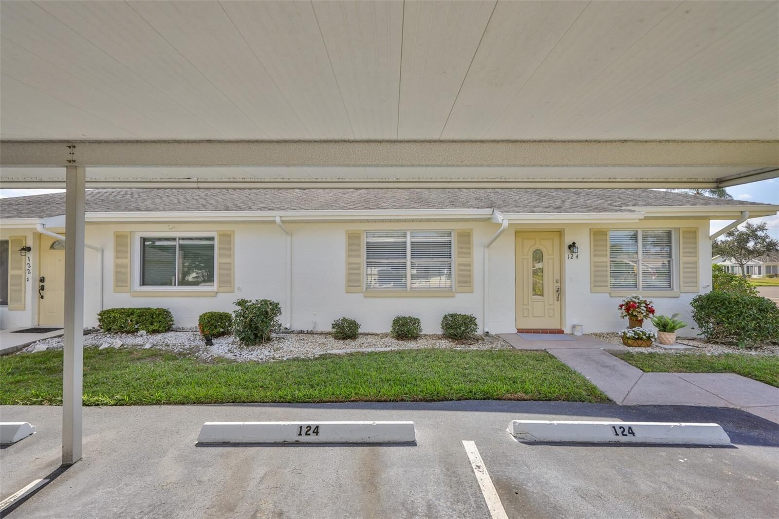 Property Photo:  124 Gloucester Boulevard 355J  FL 33573 