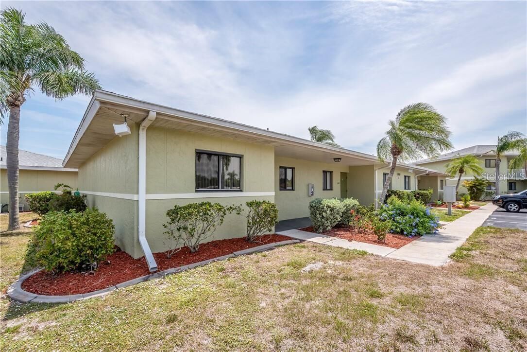 Property Photo: 25225 Rampart Boulevard Boulevard 1301 FL 33983