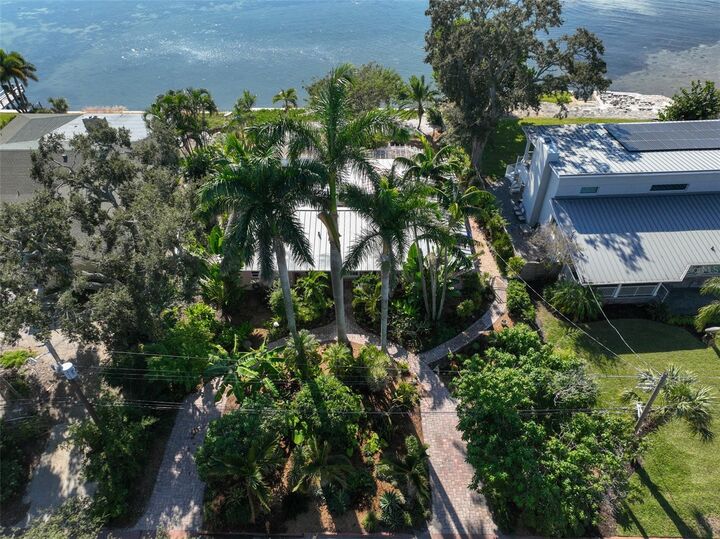 Property Photo:  2158 Blossom Way S  FL 33712 