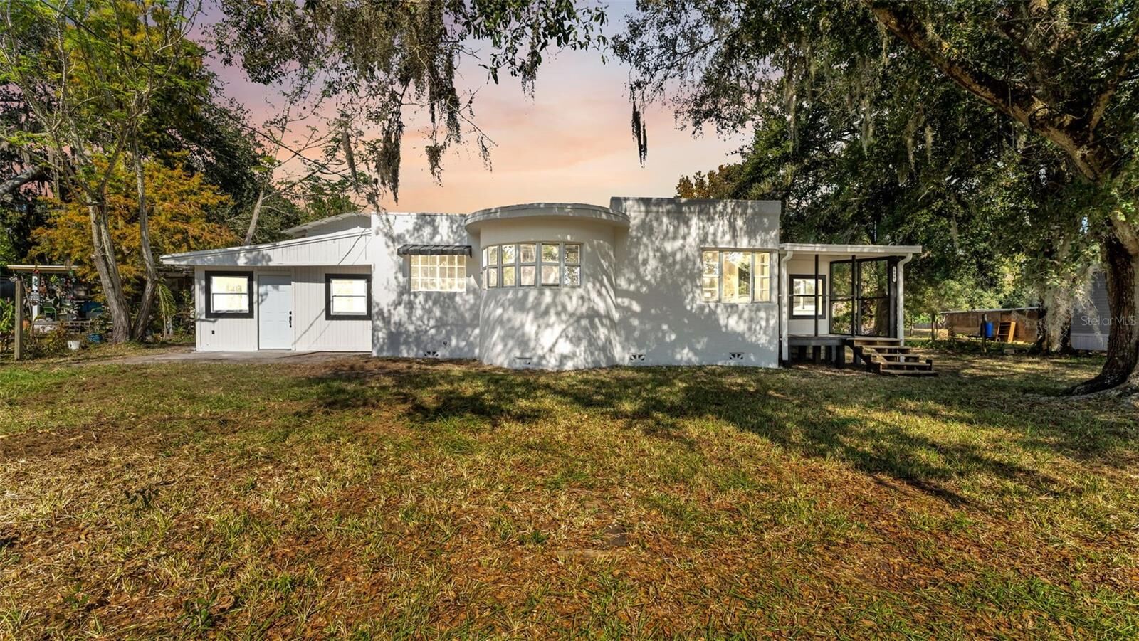 Property Photo:  606 3rd Street  FL 33868 