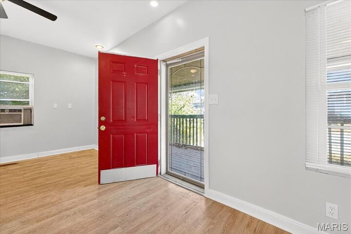 Property Photo:  6528 Mount Avenue  MO 63121 