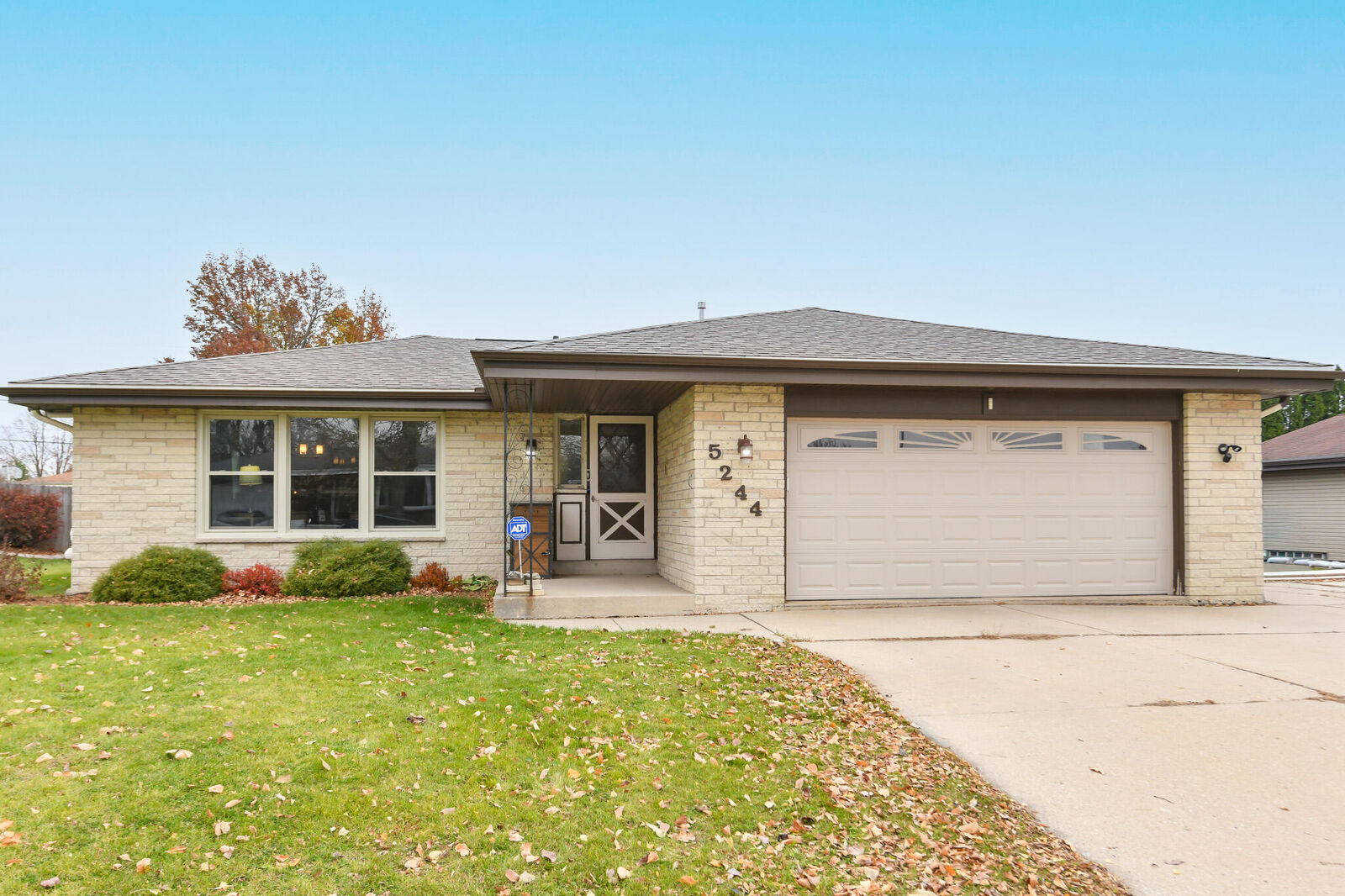 Property Photo:  5244 S 25th St  WI 53221 