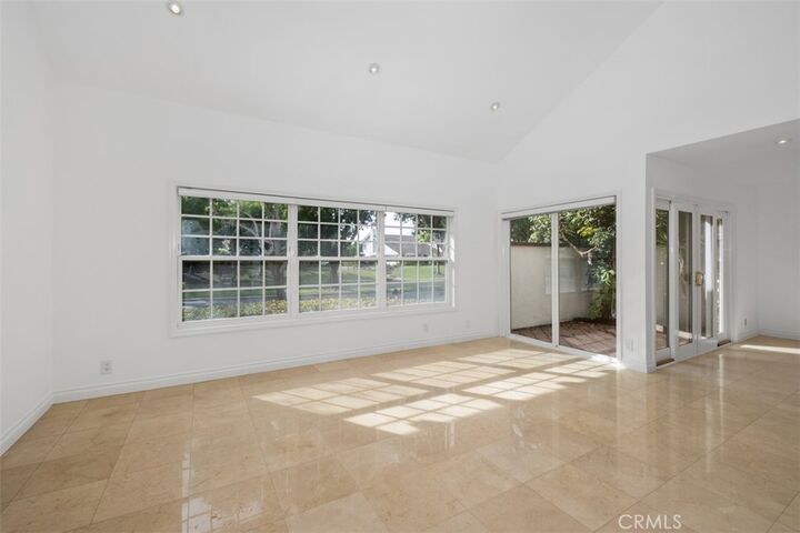 Property Photo:  76 W Yale Loop  CA 92604 