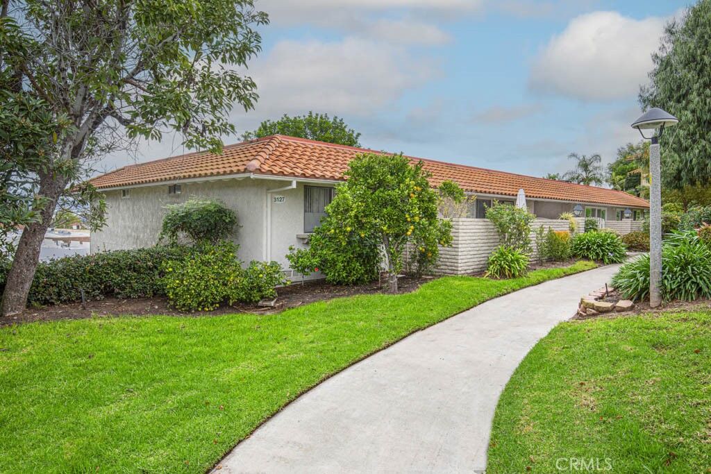 Property Photo:  3127 Via Serena N N P  CA 92637 