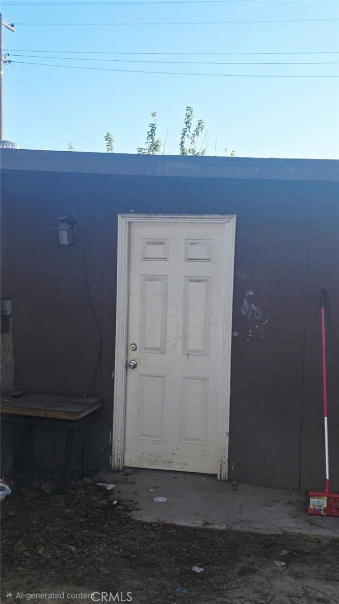 Property Photo:  825 Bradshaw St  CA 93307 