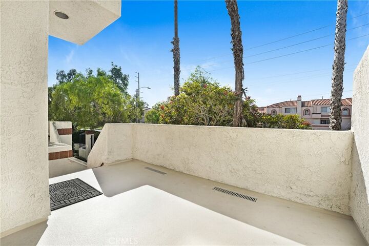 Property Photo:  2971 Plaza Del Amo 267  CA 90503 