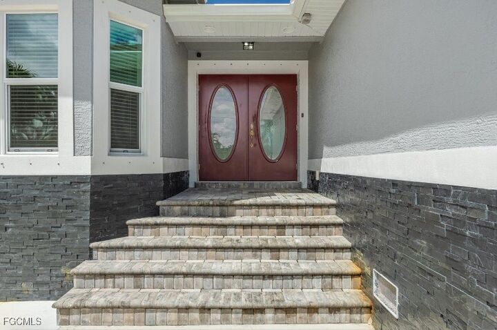 Property Photo: 4885 E Riverside Drive FL 33905