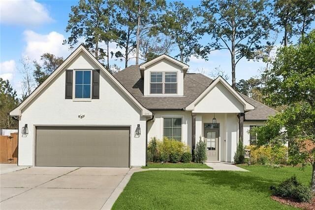 Property Photo: 644 English Oak Drive LA 70447