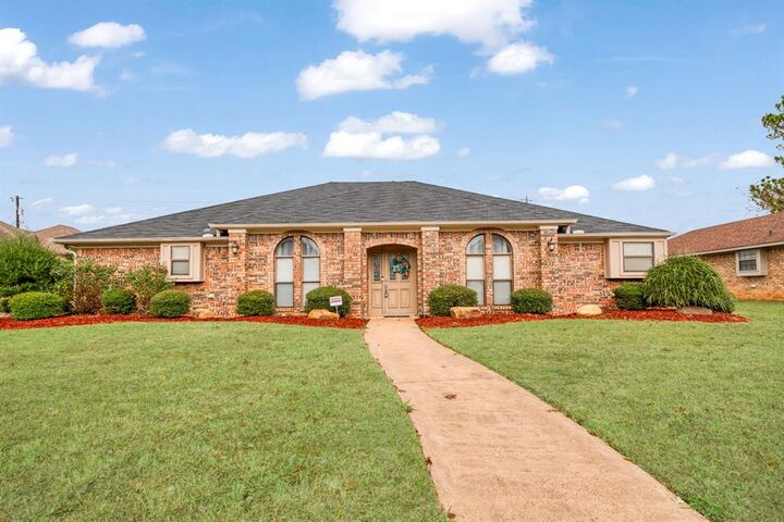 3035 Briarwood Drive  Paris TX 75460 photo