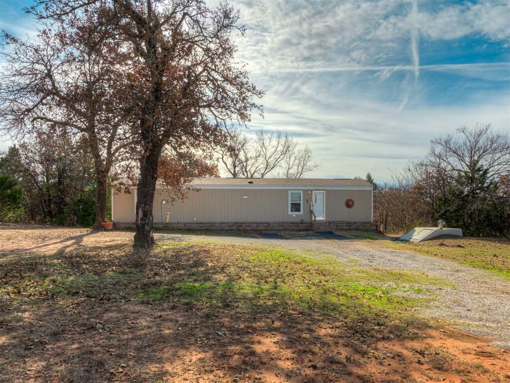Property Photo:  20360 E Memorial Road  OK 73054 