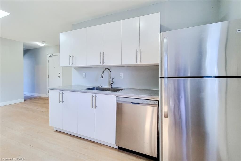 Property Photo:  308 Barton Street E A  ON L8L 2X5 