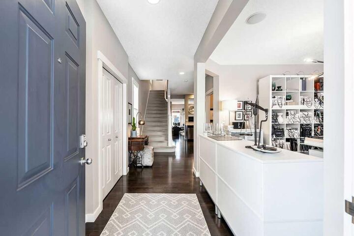 Property Photo:  78 Ypres Green SW  AB T2T 6M1 