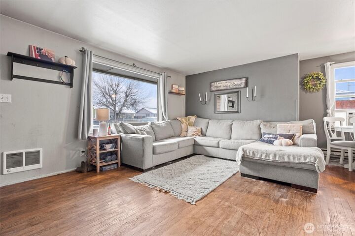 Property Photo:  71  Ivy Street NE  WA 98823 