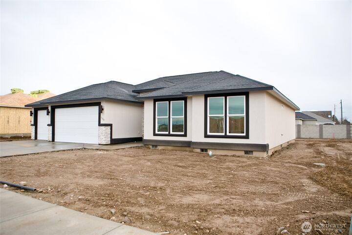 Property Photo:  707  N Street NE  WA 98848 